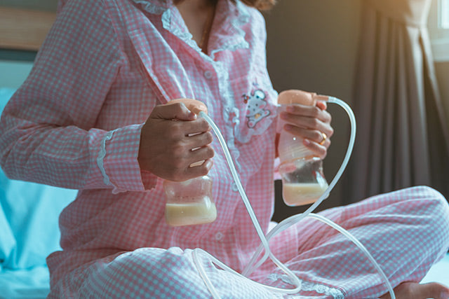 Which Breast Pump is Best: 5 Things to Consider