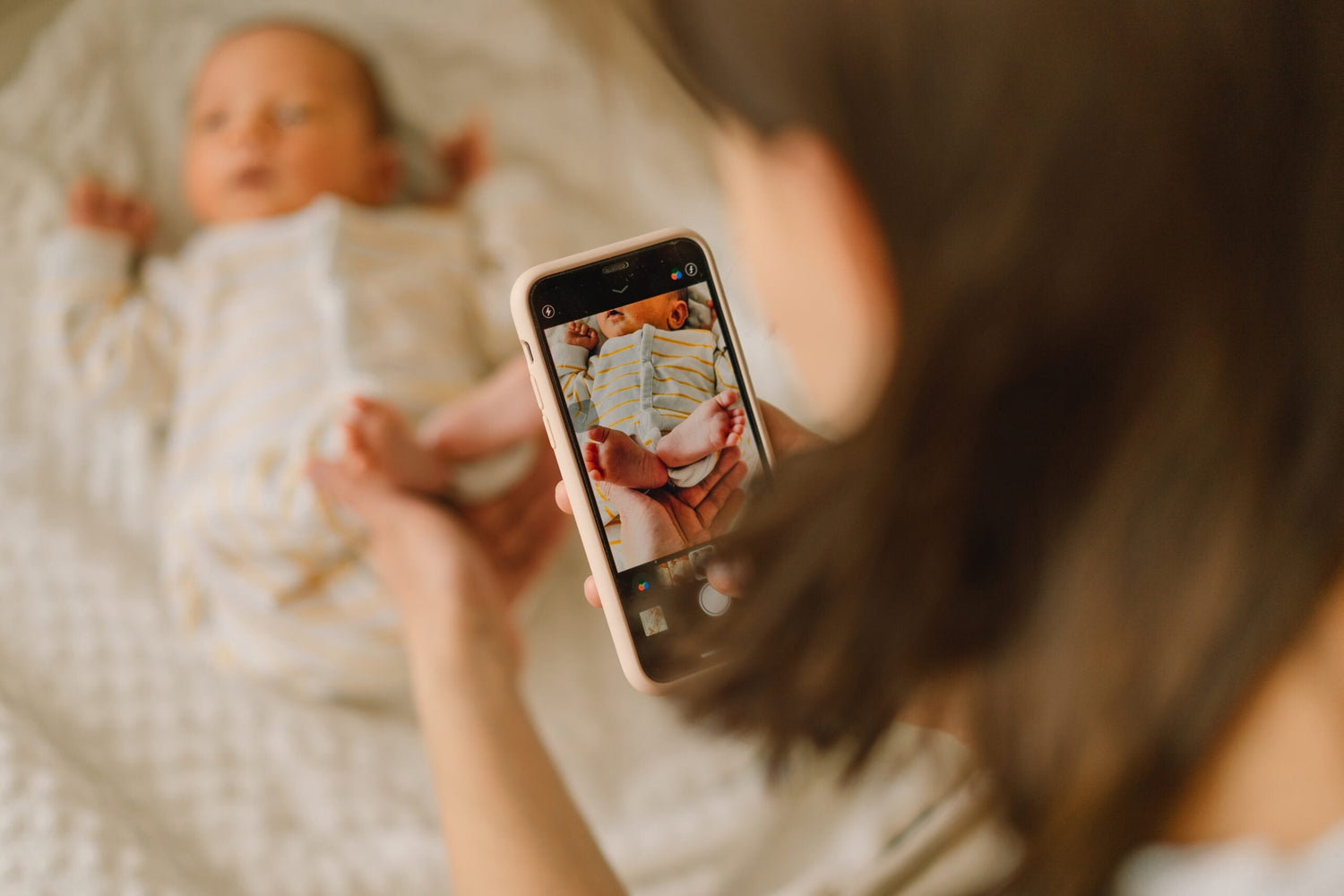 6 Things Mums with Babies Are Most Judged for on Social Media