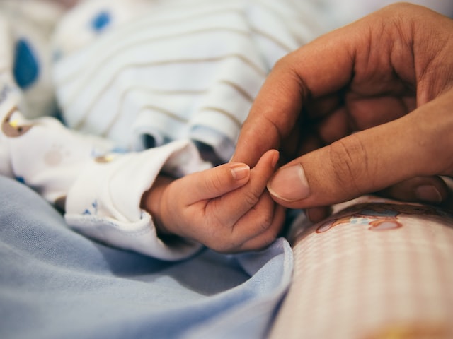 How to Cut Baby Nails Safely: Tips for First-Time Parents