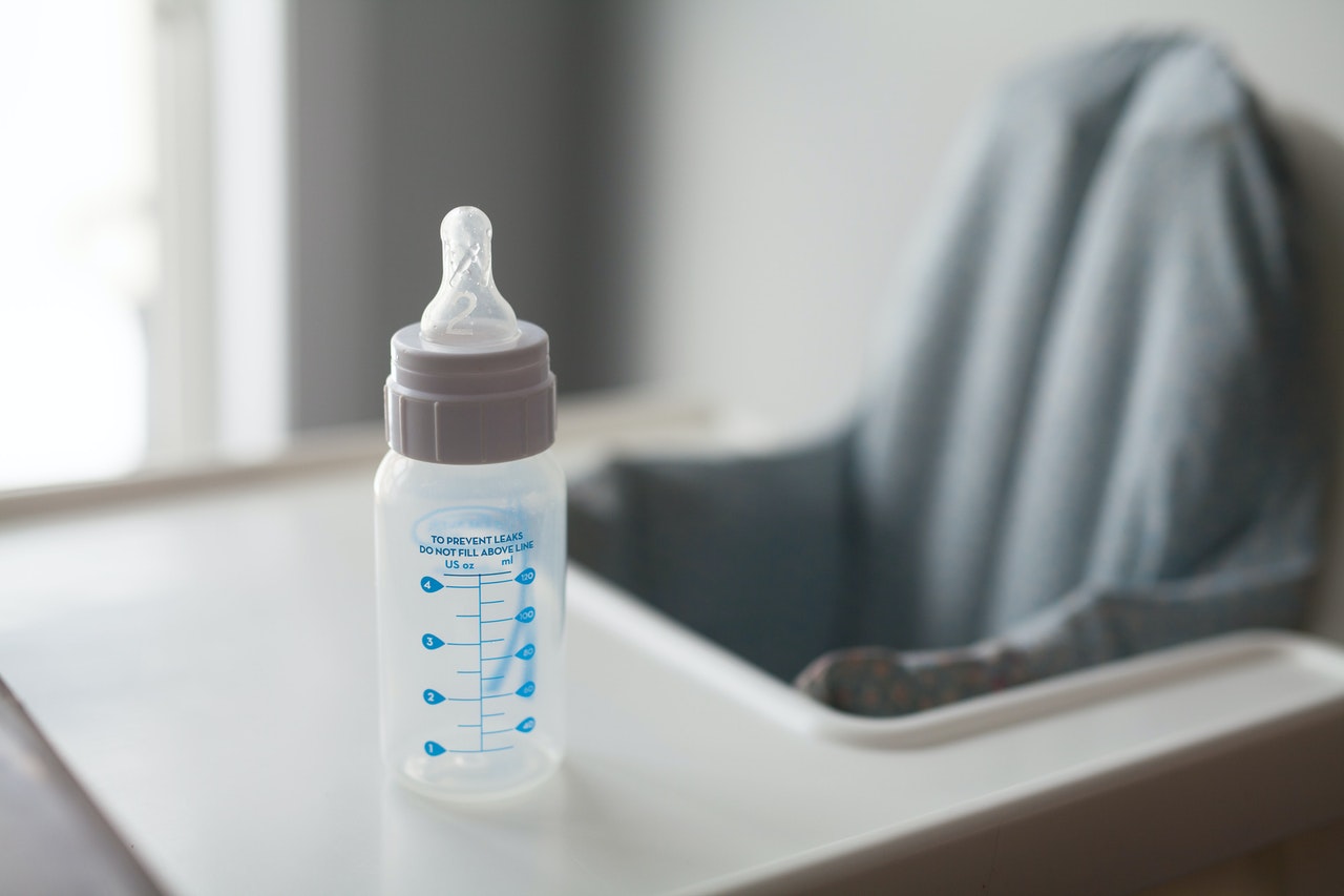 Infant Formula Feeding Guidelines: What You Need To Know