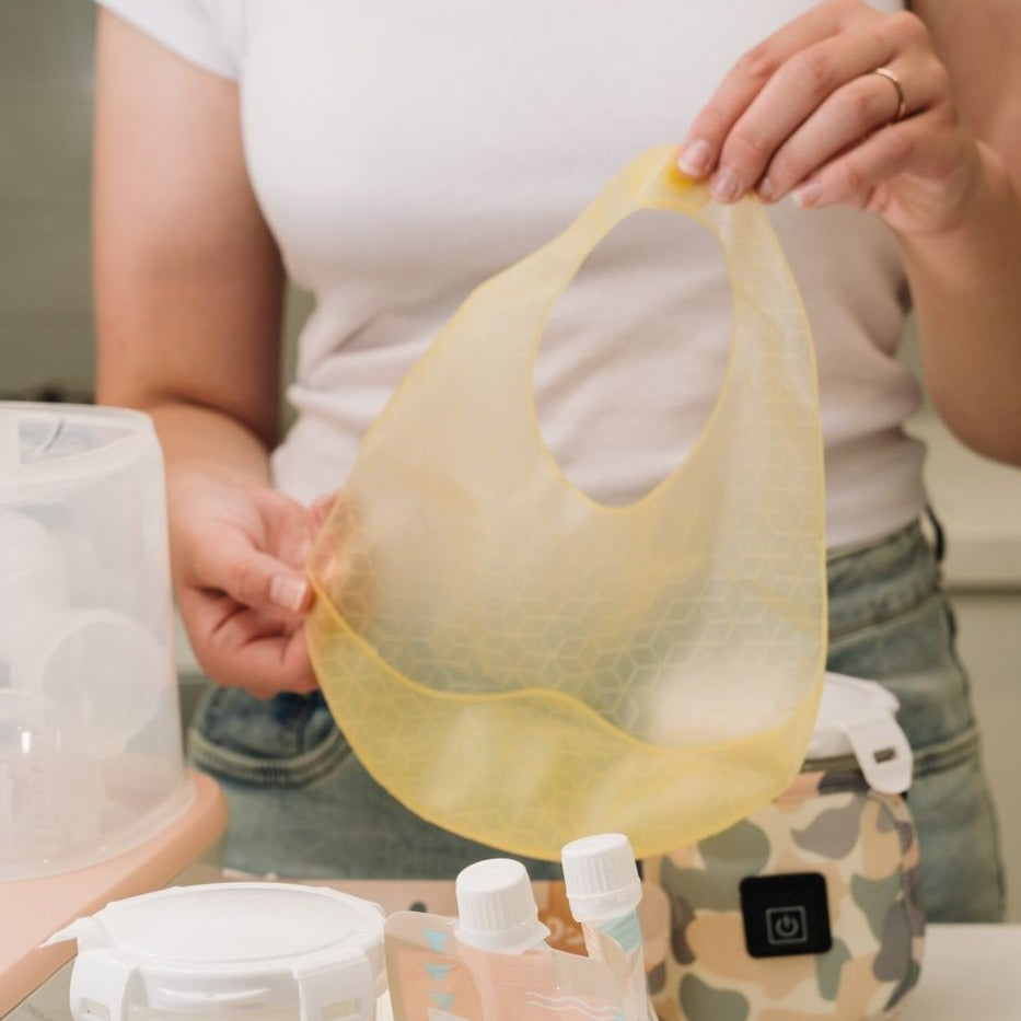 Feeding Silicone Baby Bib With Food Catcher